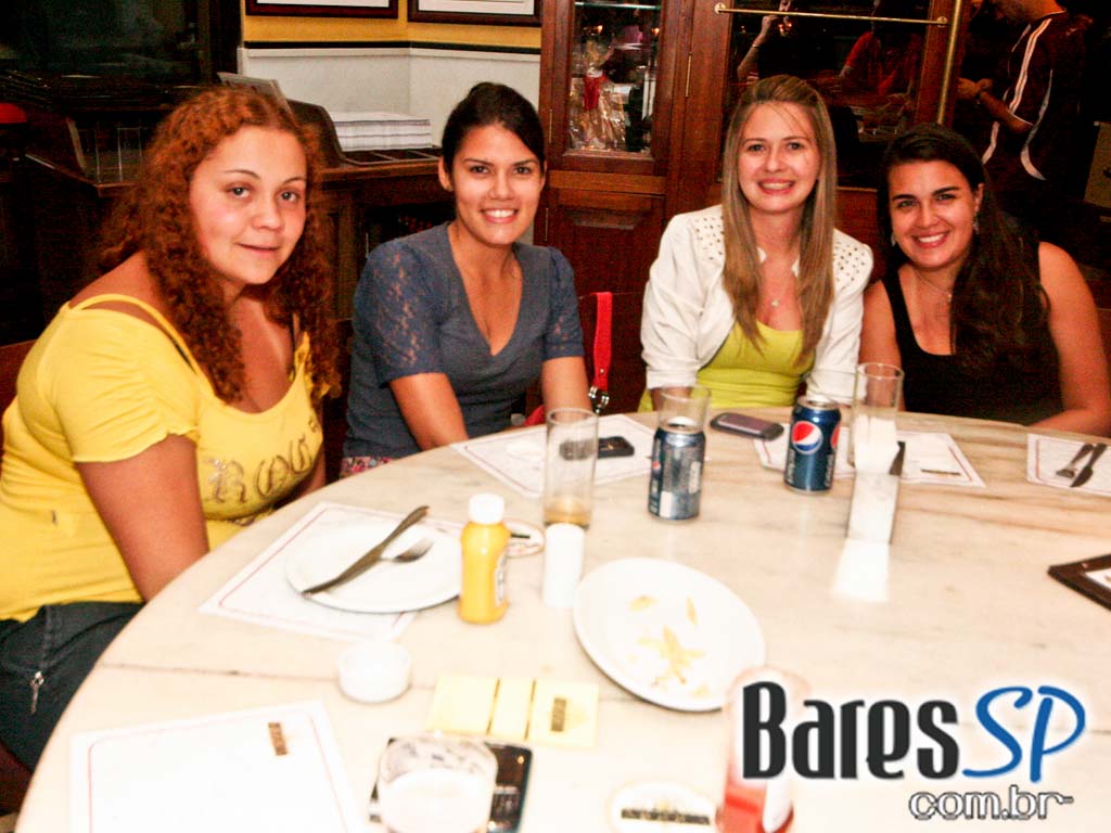 Terça-Feira teve Happy Hour no Bar da Mooca Terça-Feira teve Happy Hour no Bar da Mooca