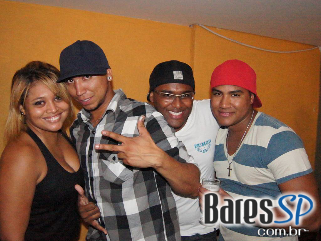 Sexta Feira Happy Hour Das 18:00h as 00:00h nas sextas do Santa Olívia Sexta Feira Happy Hour Das 18:00h as 00:00h nas sextas do Santa Olívia