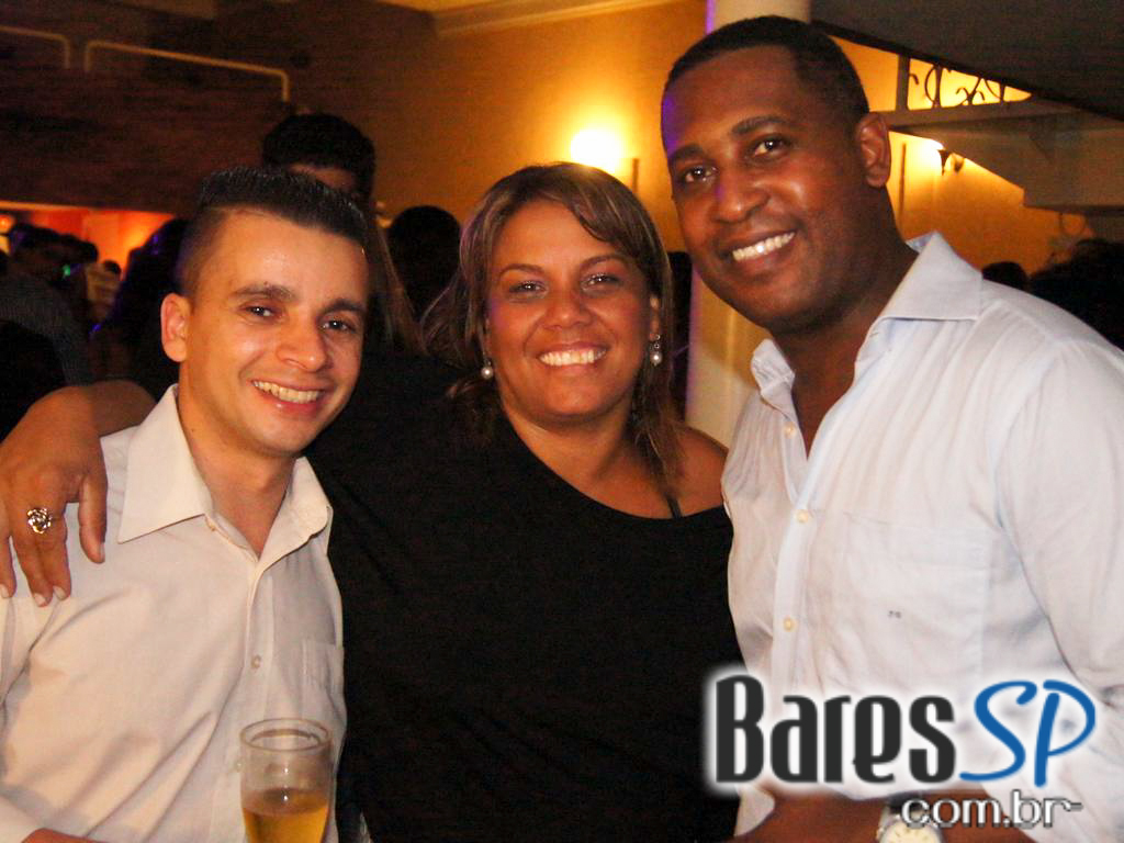 Sexta Feira Happy Hour Das 18:00h as 00:00h nas sextas do Santa Olívia Sexta Feira Happy Hour Das 18:00h as 00:00h nas sextas do Santa Olívia