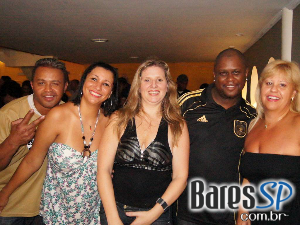 Sexta Feira Happy Hour Das 18:00h as 00:00h nas sextas do Santa Olívia Sexta Feira Happy Hour Das 18:00h as 00:00h nas sextas do Santa Olívia