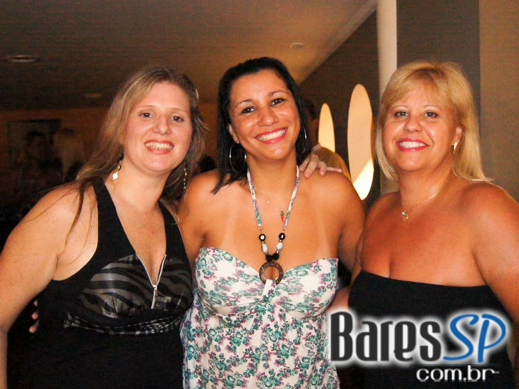 Sexta Feira Happy Hour Das 18:00h as 00:00h nas sextas do Santa Olívia Sexta Feira Happy Hour Das 18:00h as 00:00h nas sextas do Santa Olívia