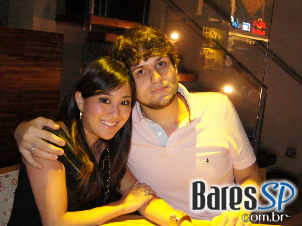 Muito Hip House na sexta do Café De La Musique Muito Hip House na sexta do Café De La Musique