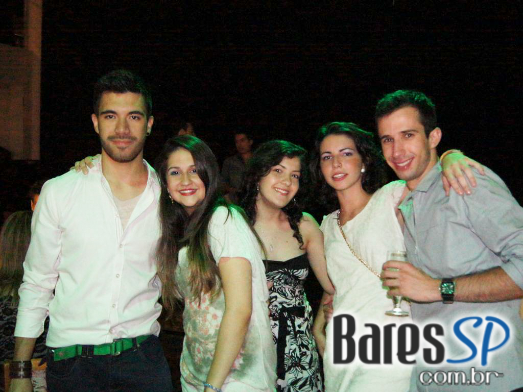 Muito Hip House na sexta do Café De La Musique Muito Hip House na sexta do Café De La Musique