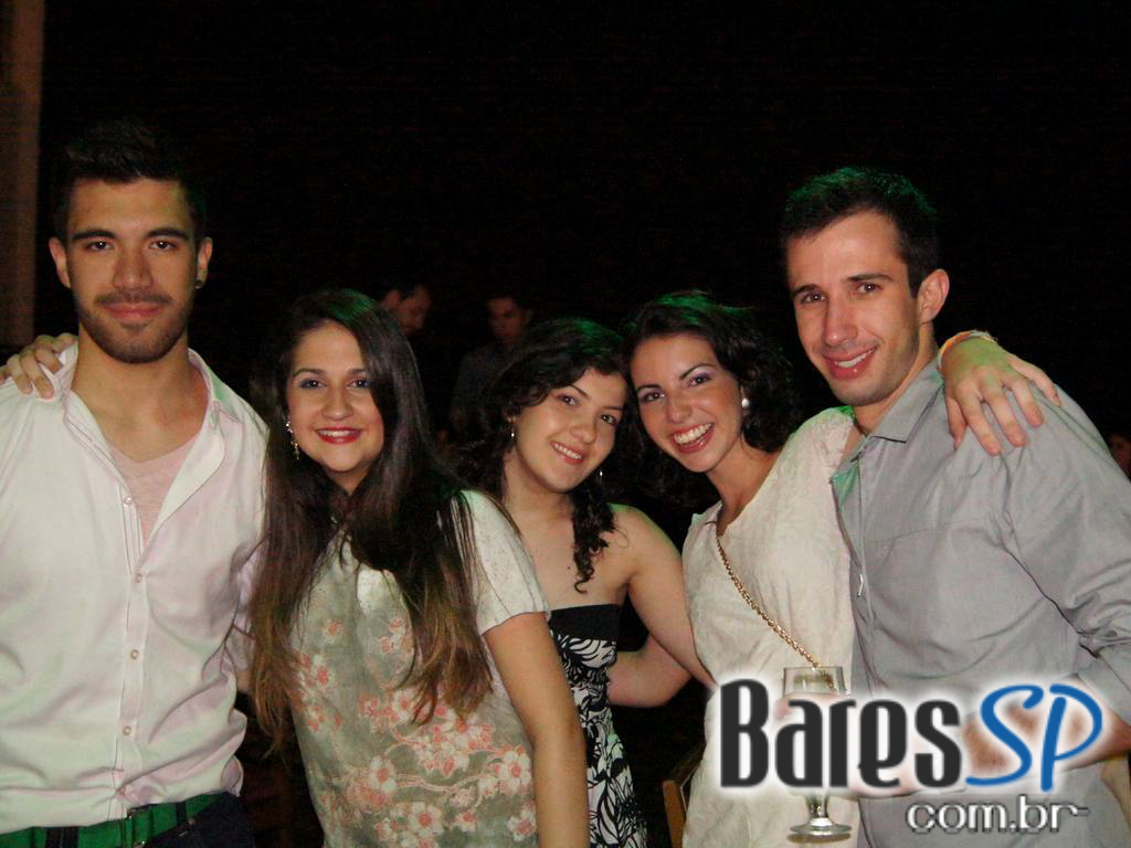 Muito Hip House na sexta do Café De La Musique Muito Hip House na sexta do Café De La Musique