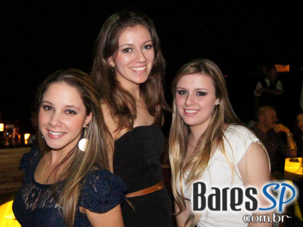 Muito Hip House na sexta do Café De La Musique Muito Hip House na sexta do Café De La Musique