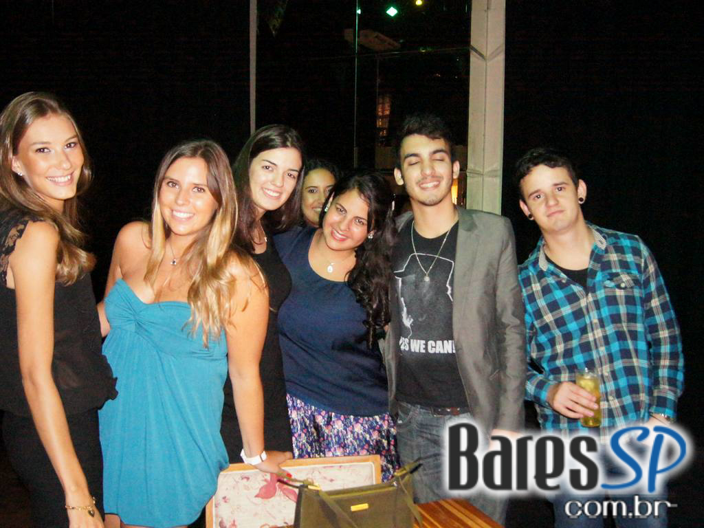 Muito Hip House na sexta do Café De La Musique Muito Hip House na sexta do Café De La Musique