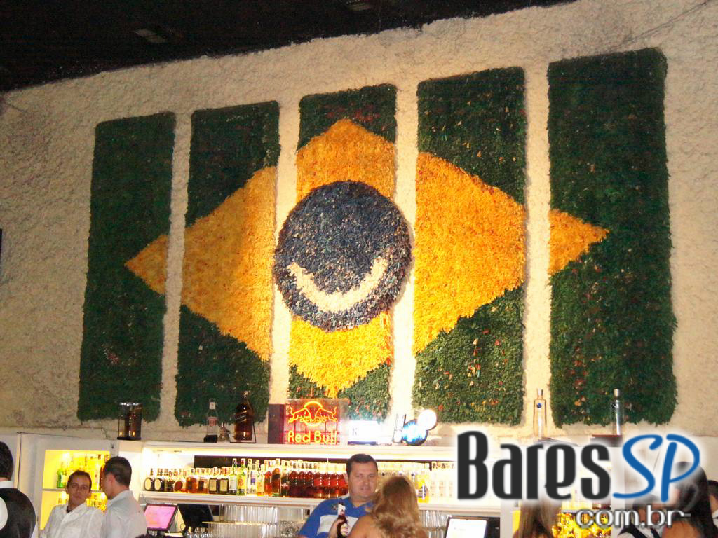 Muito Hip House na sexta do Café De La Musique Muito Hip House na sexta do Café De La Musique