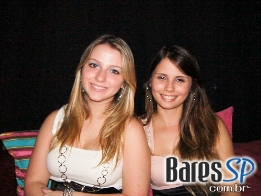 Muito Hip House na sexta do Café De La Musique Muito Hip House na sexta do Café De La Musique