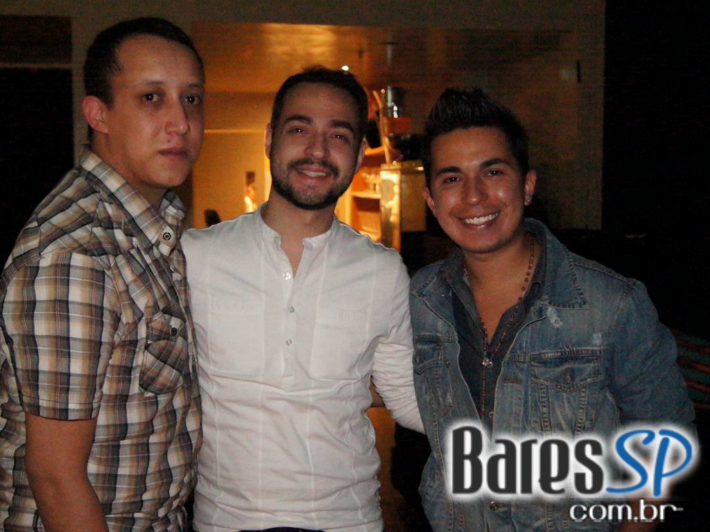 Muito Hip House na sexta do Café De La Musique Muito Hip House na sexta do Café De La Musique