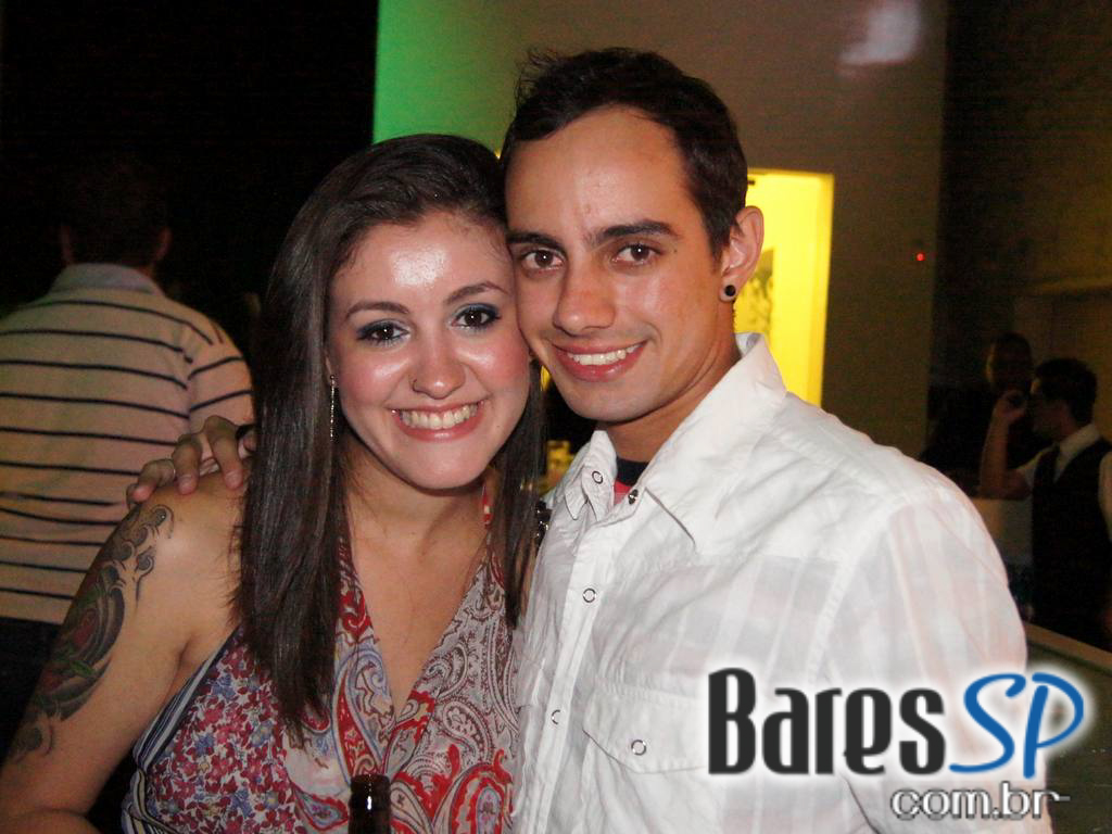 Muito Hip House na sexta do Café De La Musique Muito Hip House na sexta do Café De La Musique