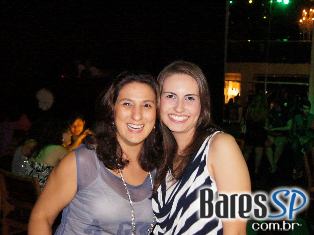 Muito Hip House na sexta do Café De La Musique Muito Hip House na sexta do Café De La Musique