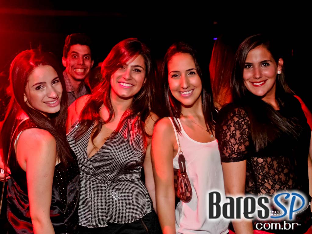 Clash Club realizou a festa Chocolate na véspera de feriado Clash Club realizou a festa Chocolate na véspera de feriado