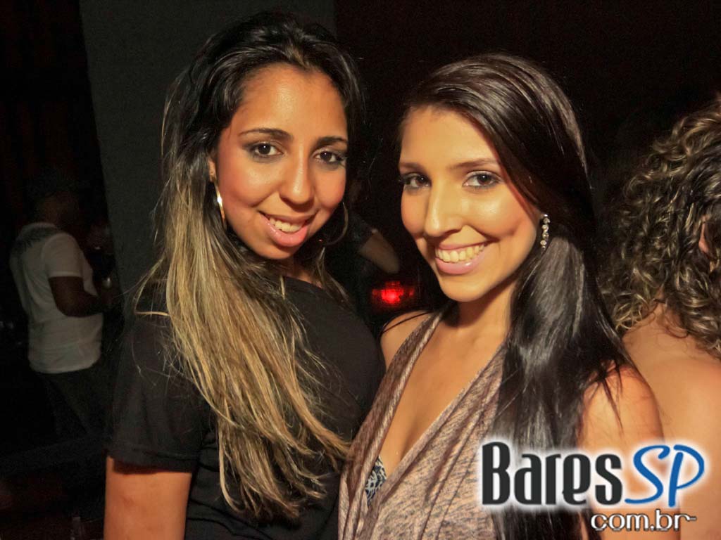 Inauguração do Burgues Bar aconteceu no sábado na Vila Olímpia Inauguração do Burgues Bar aconteceu no sábado na Vila Olímpia