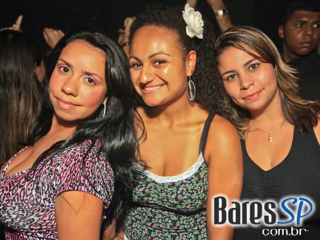 Inauguração do Burgues Bar aconteceu no sábado na Vila Olímpia Inauguração do Burgues Bar aconteceu no sábado na Vila Olímpia