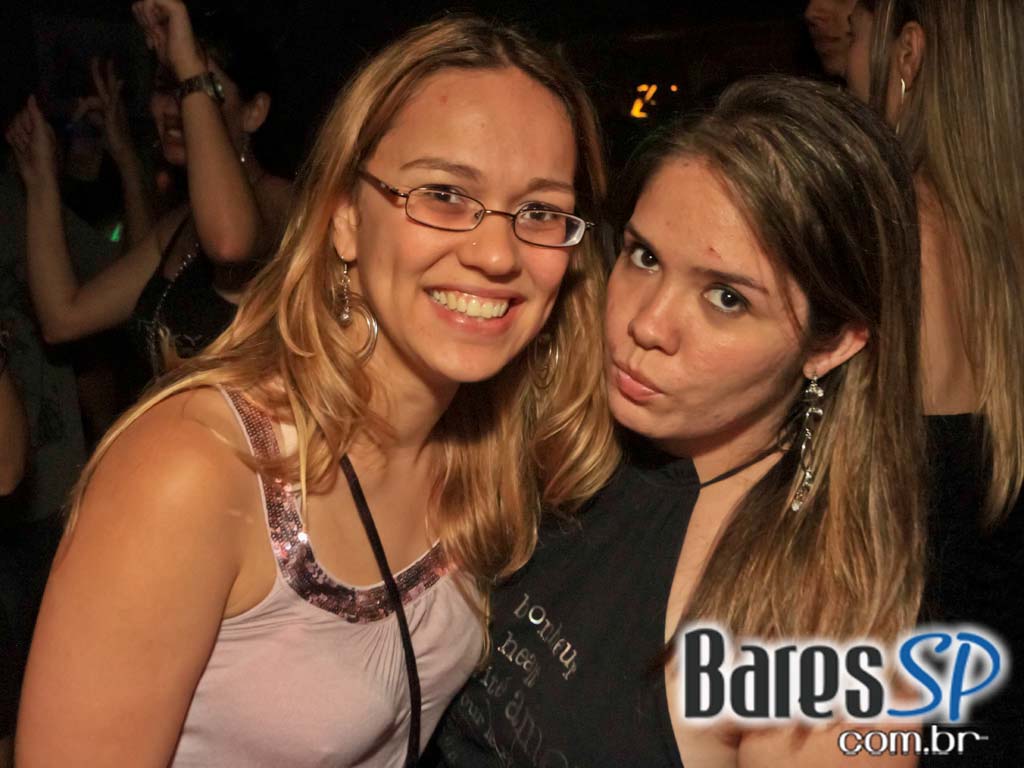 Inauguração do Burgues Bar aconteceu no sábado na Vila Olímpia Inauguração do Burgues Bar aconteceu no sábado na Vila Olímpia