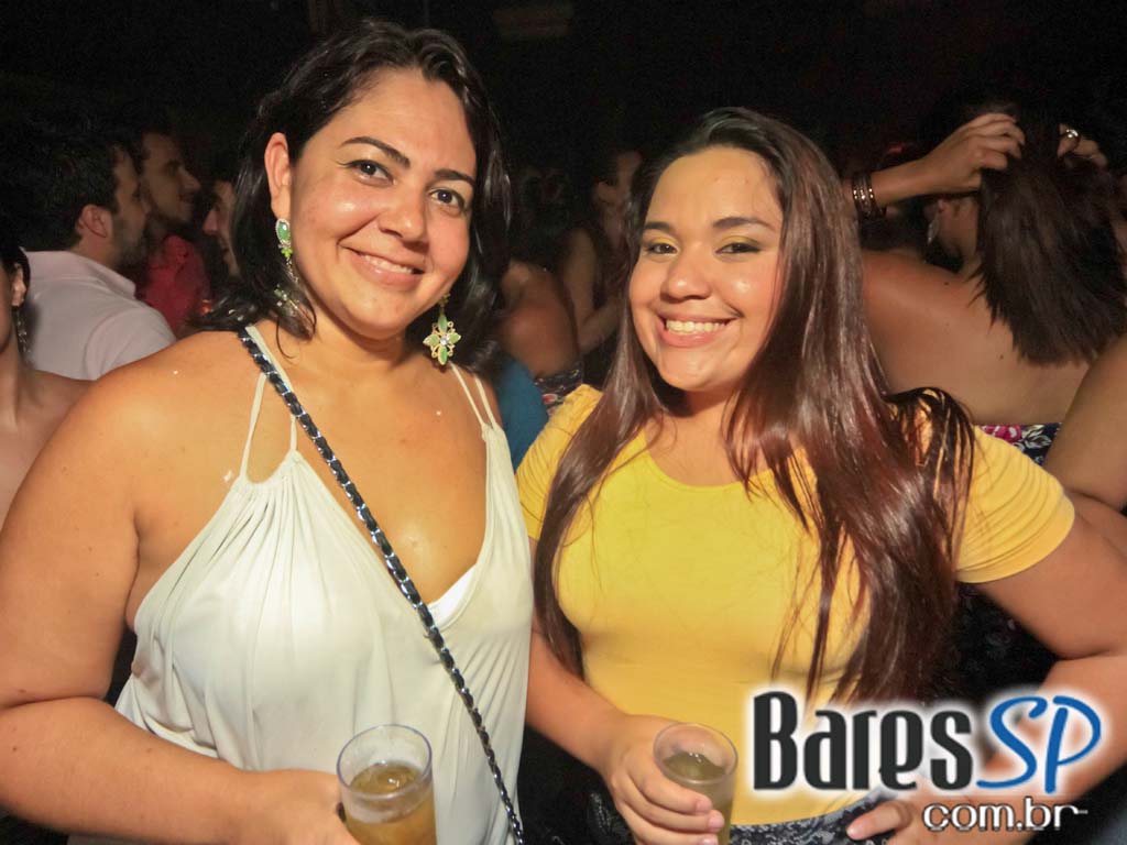 Inauguração do Burgues Bar aconteceu no sábado na Vila Olímpia Inauguração do Burgues Bar aconteceu no sábado na Vila Olímpia