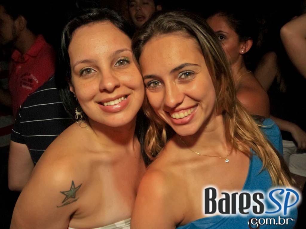 Inauguração do Burgues Bar aconteceu no sábado na Vila Olímpia Inauguração do Burgues Bar aconteceu no sábado na Vila Olímpia