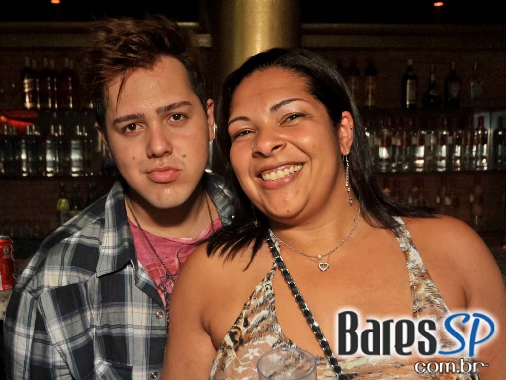 Inauguração do Burgues Bar aconteceu no sábado na Vila Olímpia Inauguração do Burgues Bar aconteceu no sábado na Vila Olímpia