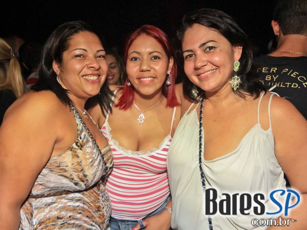 Inauguração do Burgues Bar aconteceu no sábado na Vila Olímpia Inauguração do Burgues Bar aconteceu no sábado na Vila Olímpia