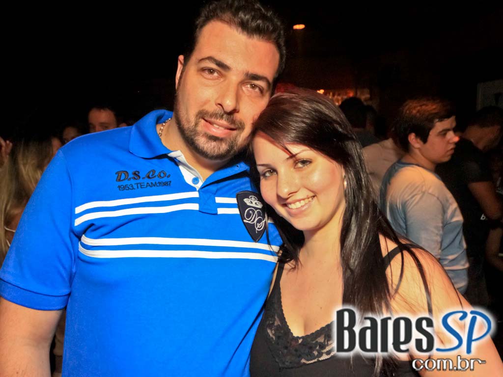 Inauguração do Burgues Bar aconteceu no sábado na Vila Olímpia Inauguração do Burgues Bar aconteceu no sábado na Vila Olímpia