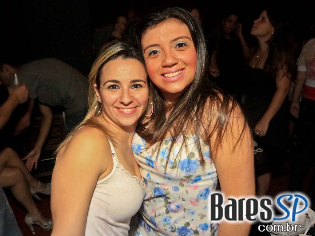 Inauguração do Burgues Bar aconteceu no sábado na Vila Olímpia Inauguração do Burgues Bar aconteceu no sábado na Vila Olímpia