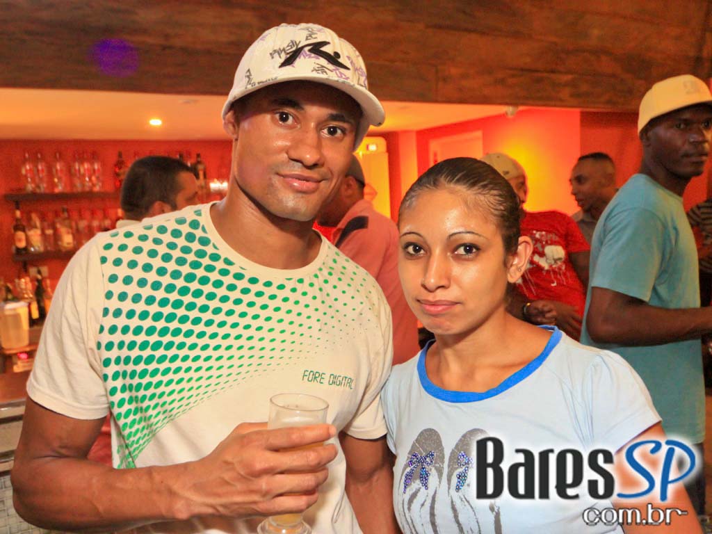 Happy Hour e atrações especiais na sexta-feira do Santa Olívia Happy Hour e atrações especiais na sexta-feira do Santa Olívia