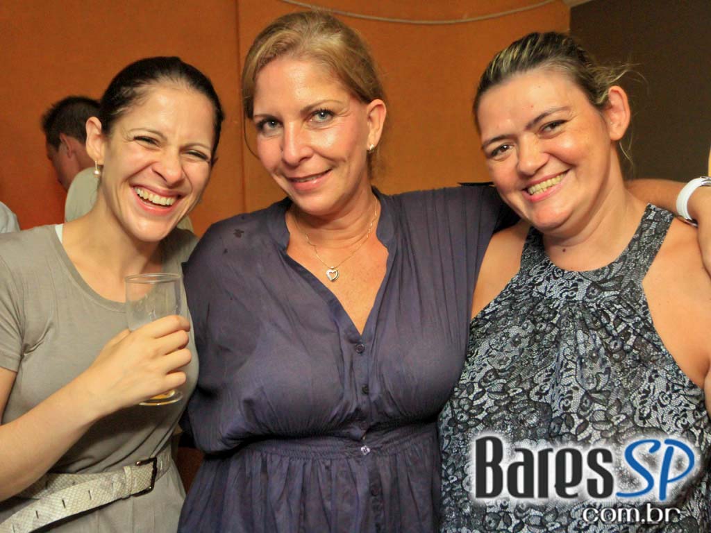 Happy Hour e atrações especiais na sexta-feira do Santa Olívia Happy Hour e atrações especiais na sexta-feira do Santa Olívia