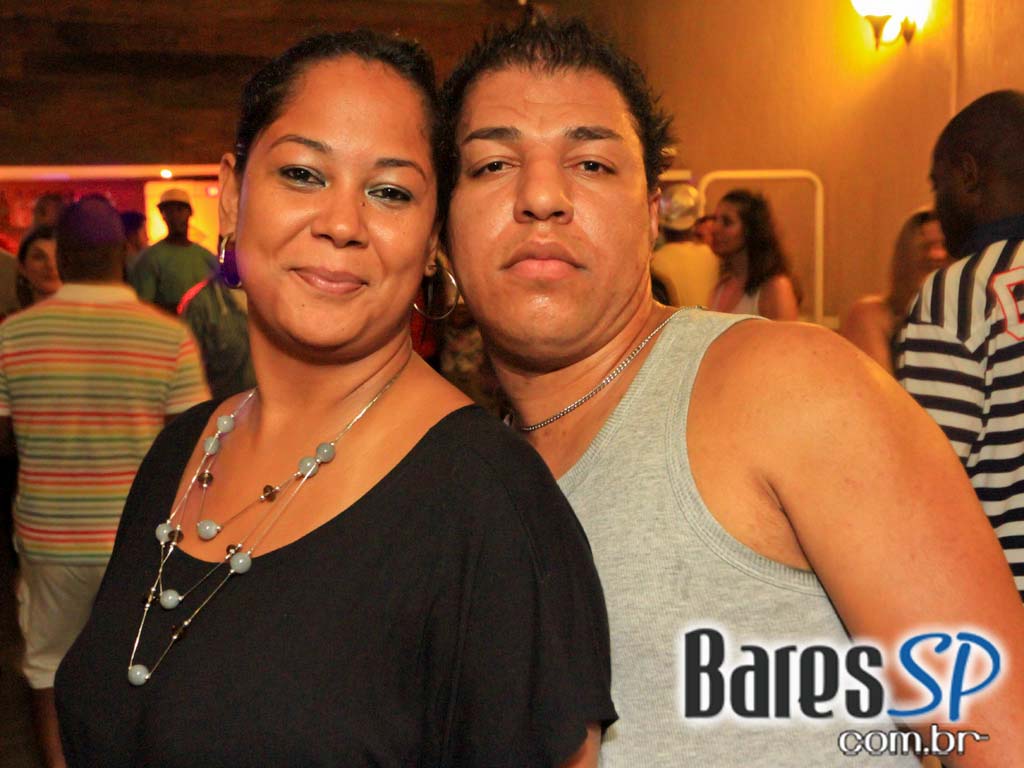 Happy Hour e atrações especiais na sexta-feira do Santa Olívia Happy Hour e atrações especiais na sexta-feira do Santa Olívia