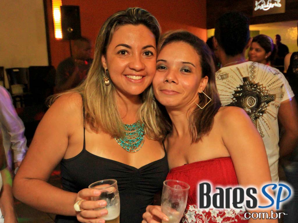 Happy Hour e atrações especiais na sexta-feira do Santa Olívia Happy Hour e atrações especiais na sexta-feira do Santa Olívia