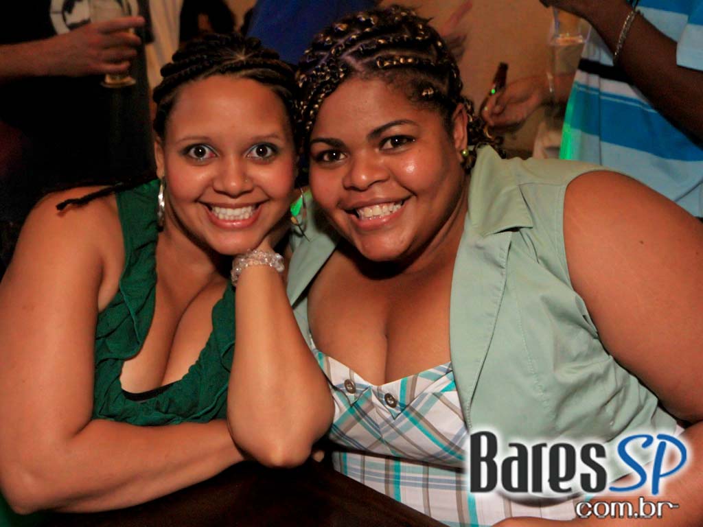 Happy Hour e atrações especiais na sexta-feira do Santa Olívia Happy Hour e atrações especiais na sexta-feira do Santa Olívia