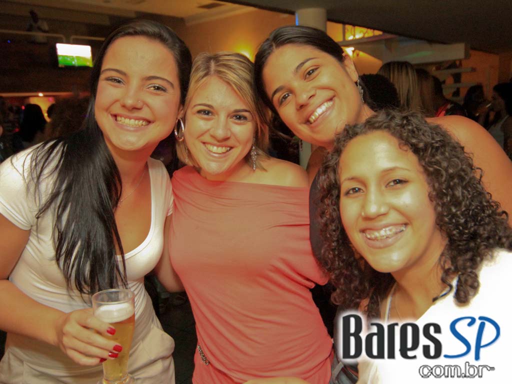 Happy Hour e atrações especiais na sexta-feira do Santa Olívia Happy Hour e atrações especiais na sexta-feira do Santa Olívia