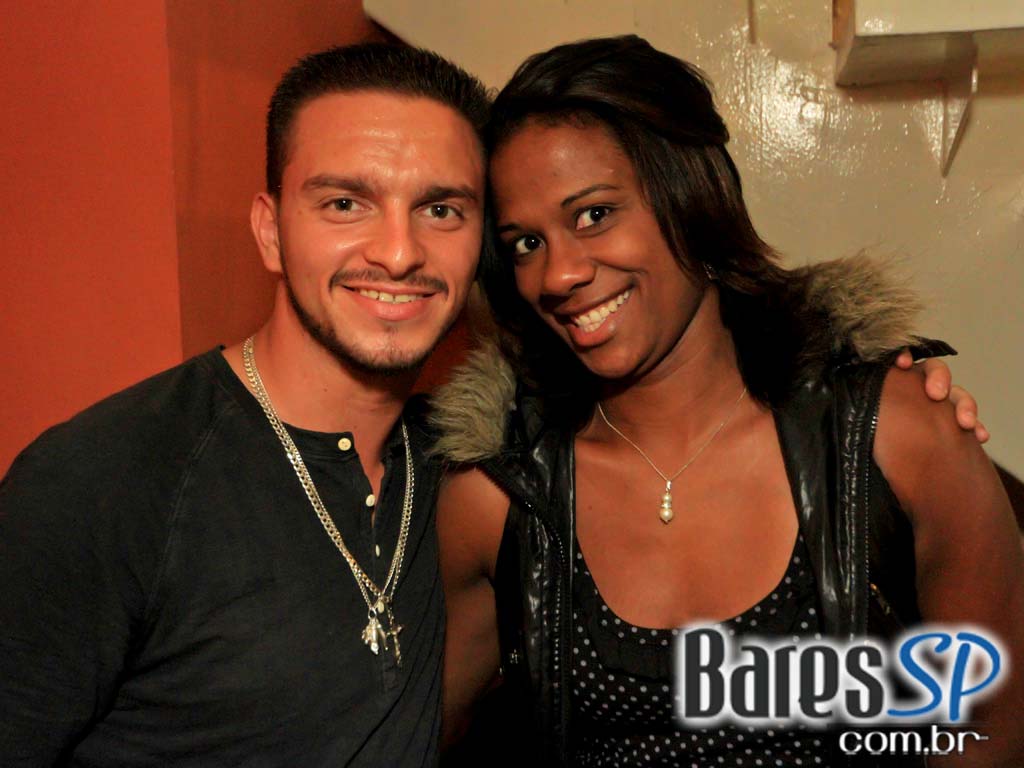 Happy Hour e atrações especiais na sexta-feira do Santa Olívia Happy Hour e atrações especiais na sexta-feira do Santa Olívia