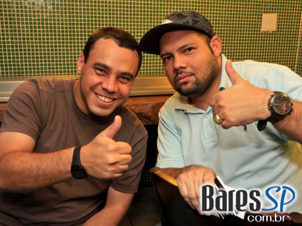 Happy Hour e atrações especiais na sexta-feira do Santa Olívia Happy Hour e atrações especiais na sexta-feira do Santa Olívia