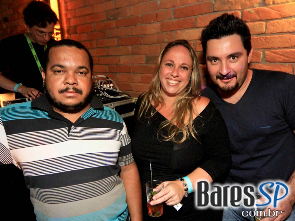 OFFSET a mais nova balada de São Paulo no bairro de Pinheiros OFFSET a mais nova balada de São Paulo no bairro de Pinheiros