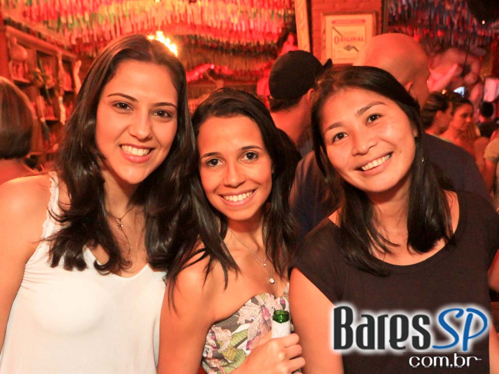 Macarronada, Futebol e Roda de Samba no Templo Bar Macarronada, Futebol e Roda de Samba no Templo Bar