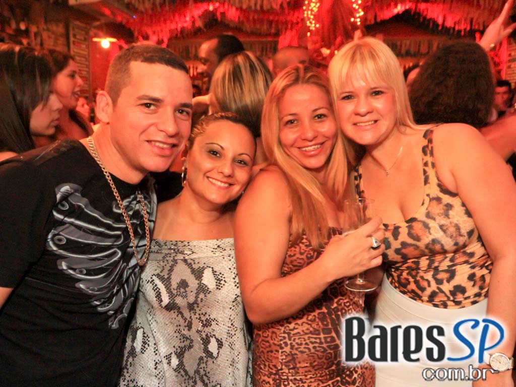 Macarronada, Futebol e Roda de Samba no Templo Bar Macarronada, Futebol e Roda de Samba no Templo Bar