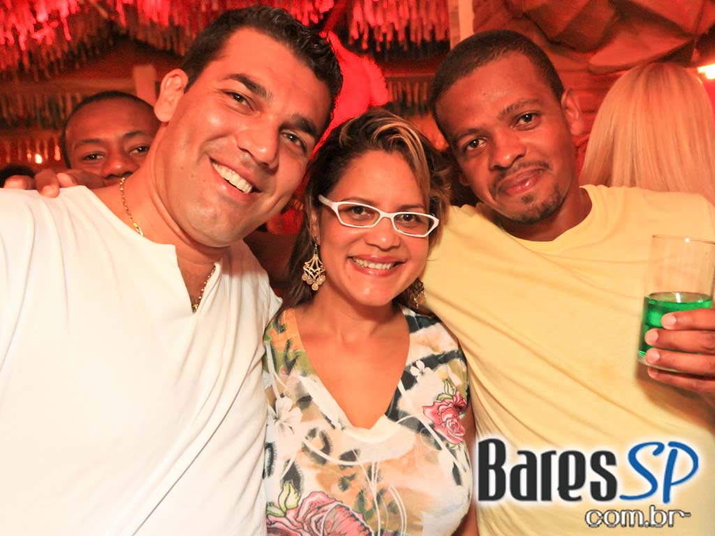 Macarronada, Futebol e Roda de Samba no Templo Bar Macarronada, Futebol e Roda de Samba no Templo Bar