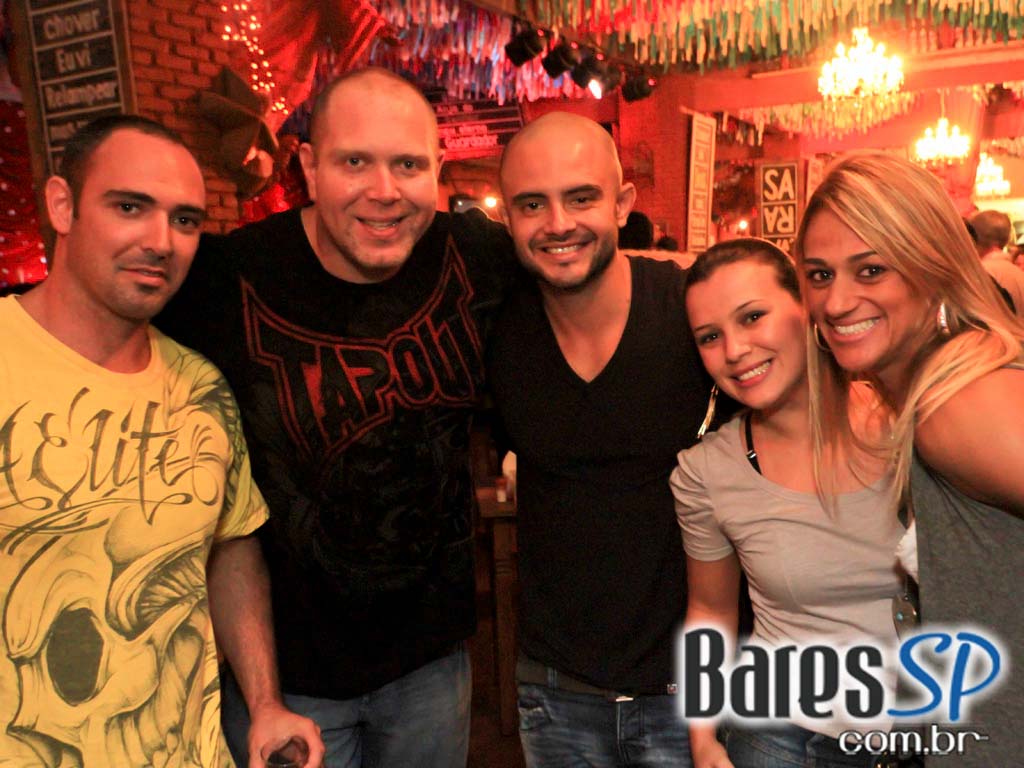 Macarronada, Futebol e Roda de Samba no Templo Bar Macarronada, Futebol e Roda de Samba no Templo Bar