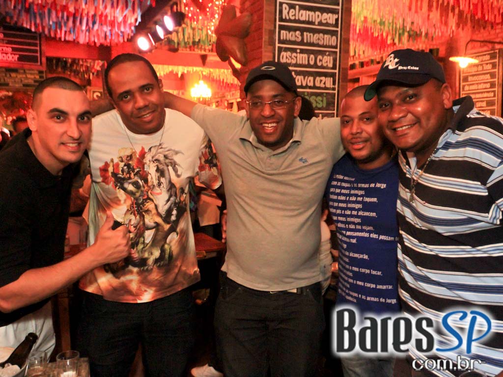 Macarronada, Futebol e Roda de Samba no Templo Bar Macarronada, Futebol e Roda de Samba no Templo Bar