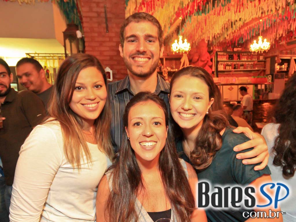 Macarronada, Futebol e Roda de Samba no Templo Bar Macarronada, Futebol e Roda de Samba no Templo Bar