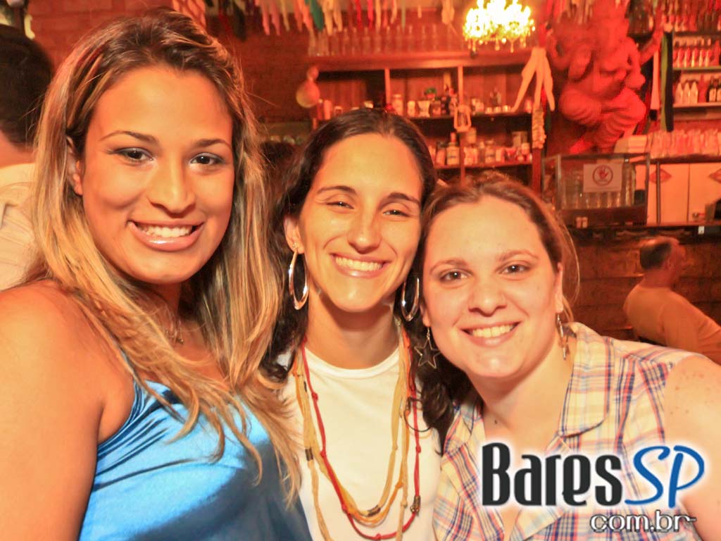 Macarronada, Futebol e Roda de Samba no Templo Bar Macarronada, Futebol e Roda de Samba no Templo Bar