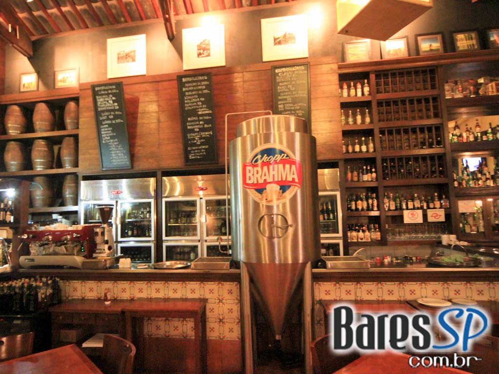 Cardápio variado de petiscos e bebidas no domingo da 1º Cervejaria da Mooca Cardápio variado de petiscos e bebidas no domingo da 1º Cervejaria da Mooca