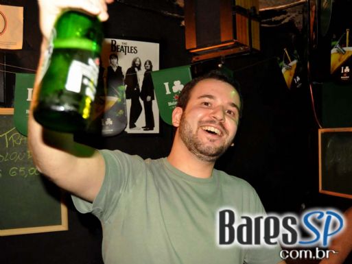 The Pub comemorou St. Patrick's Day no sábado com a cerveja Duff