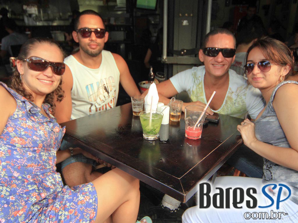 Cervejaria Patriarca ofereceu cerveja gelada e petiscos variados no Domingo Cervejaria Patriarca ofereceu cerveja gelada e petiscos variados no Domingo