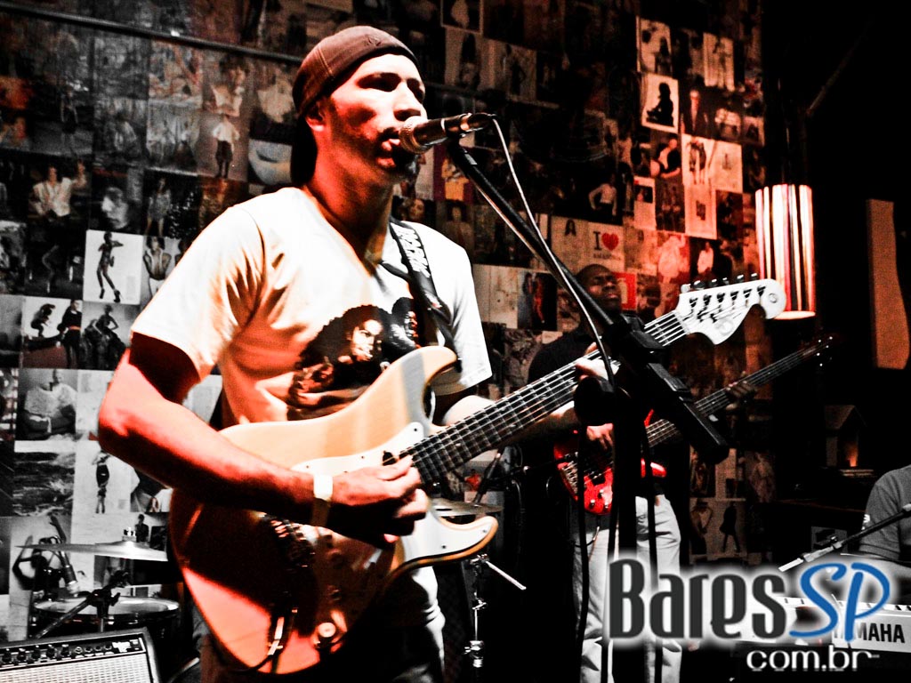 Banda Estilo Livre se apresentou no Diquinta na sexta-feira Banda Estilo Livre se apresentou no Diquinta na sexta-feira