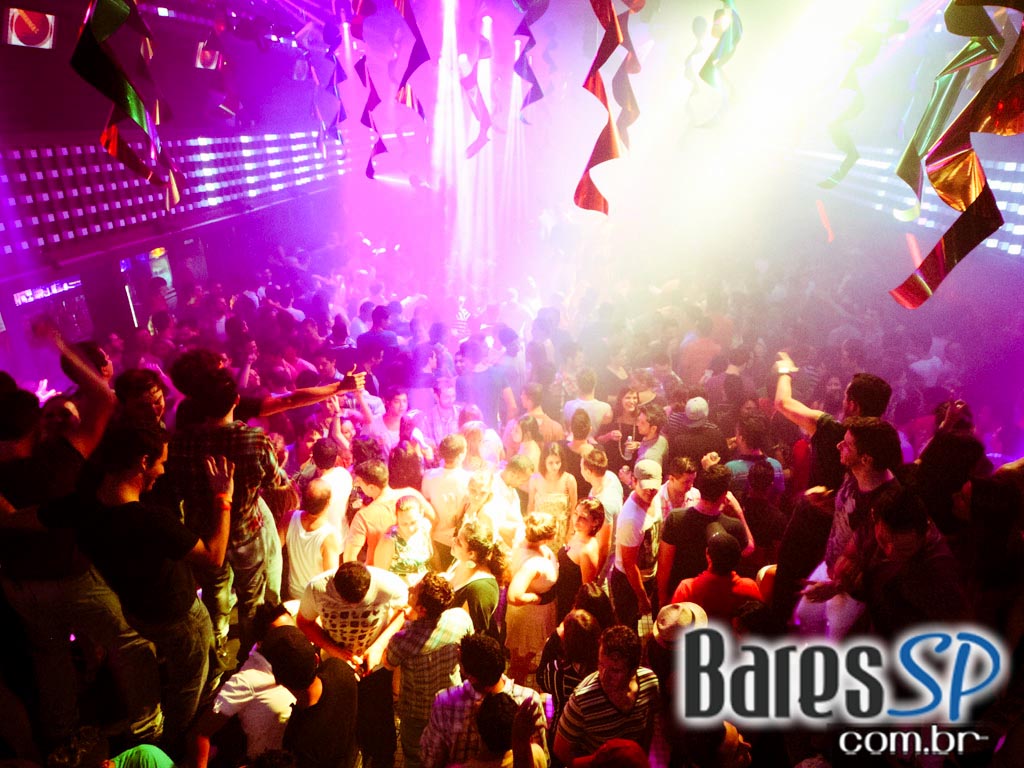 DJs convidados na noite de sexta-feira na The Week DJs convidados na noite de sexta-feira na The Week