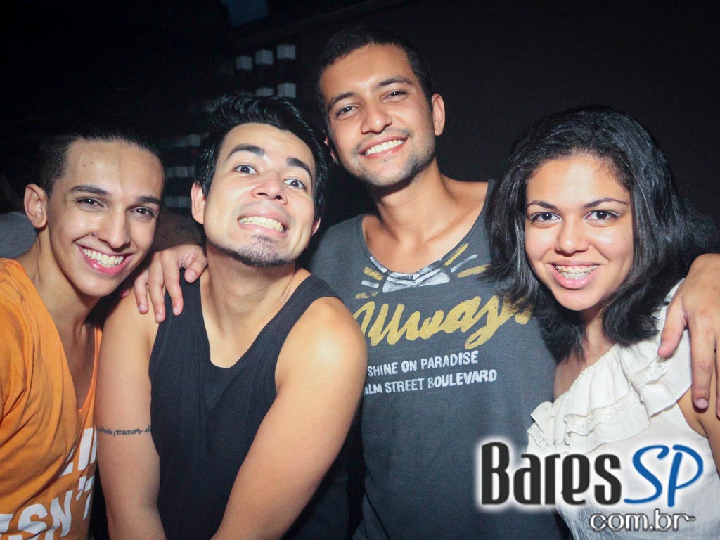 DJs convidados na noite de sexta-feira na The Week DJs convidados na noite de sexta-feira na The Week