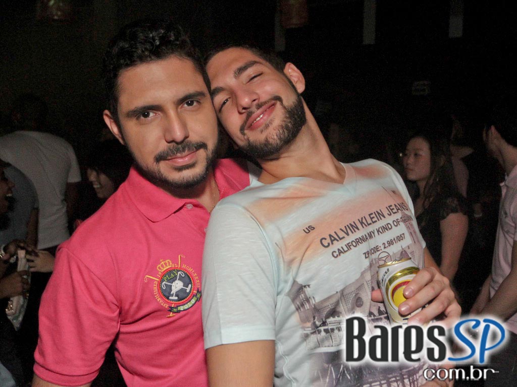 DJs convidados na noite de sexta-feira na The Week DJs convidados na noite de sexta-feira na The Week