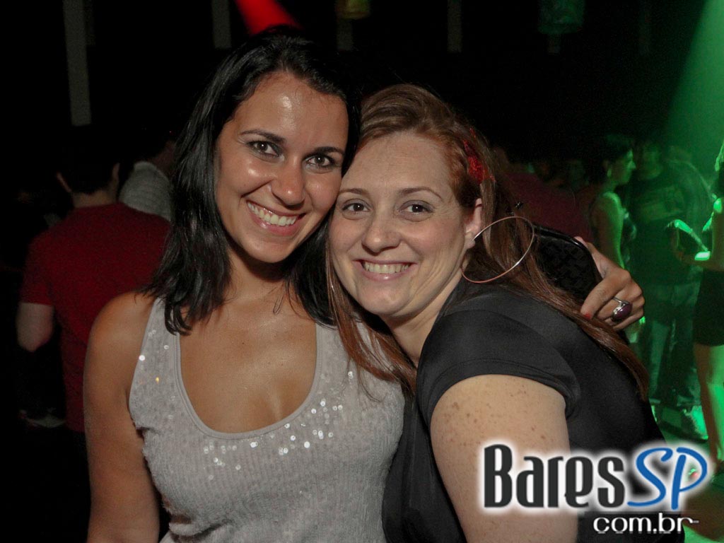DJs convidados na noite de sexta-feira na The Week DJs convidados na noite de sexta-feira na The Week