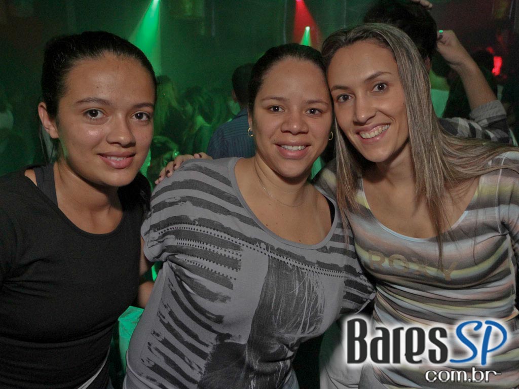 DJs convidados na noite de sexta-feira na The Week DJs convidados na noite de sexta-feira na The Week